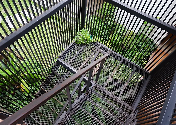 The Yard Hostel Bangkok