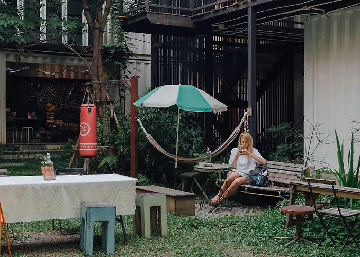 The Yard Hostel Bangkok