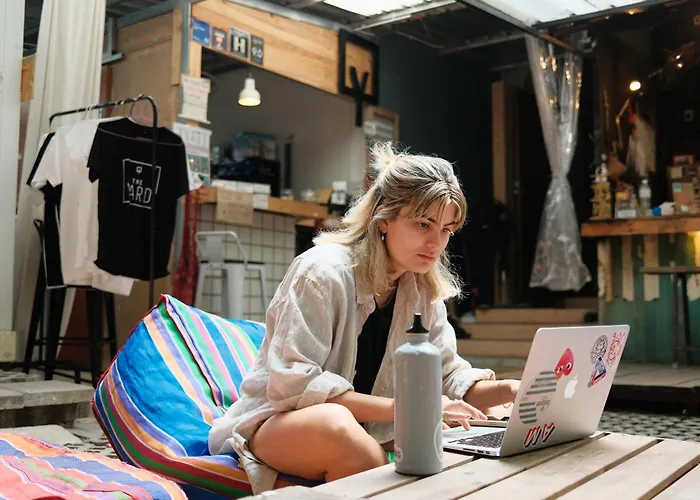 The Yard Hostel Bangkok